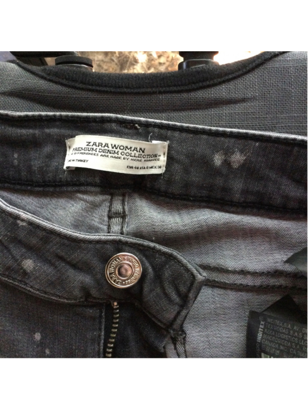 Women's Zara Premium Denim Jeans Size 8 Black White Paint Splatter Distressed